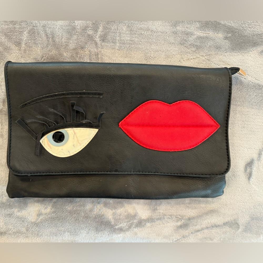 Statement clutch by kiss me couture